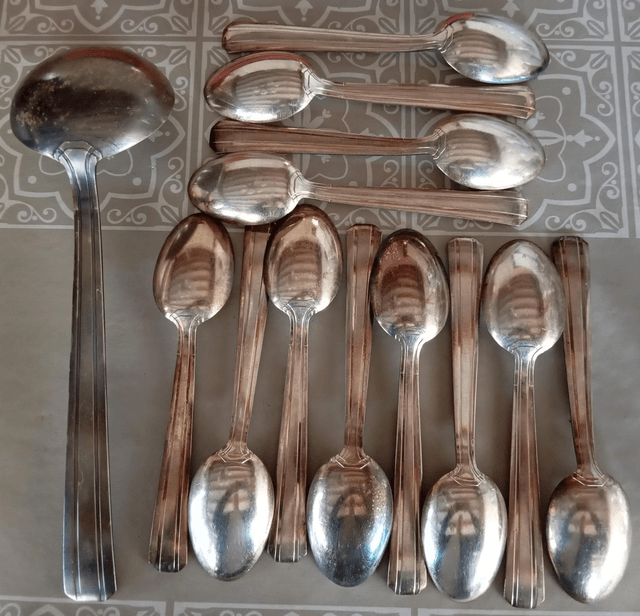 Ensemble service à soupe métal argenté 
