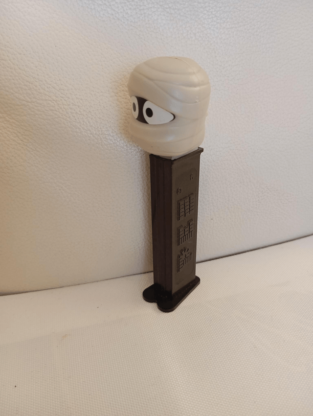 Distributeur PEZ Momie 