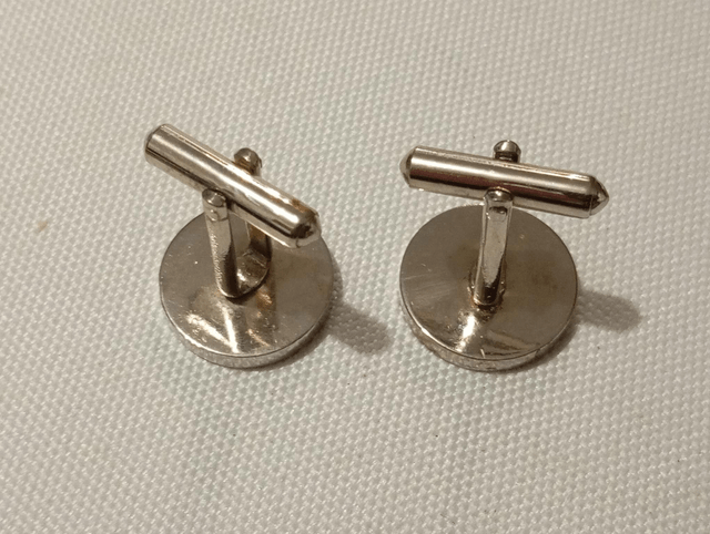 Boutons de manchettes métal gris ronds