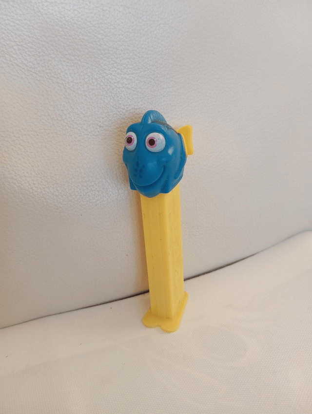 Distributeur PEZ Dory